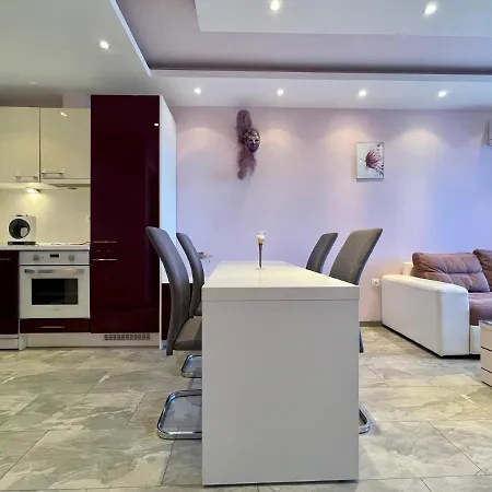 Appartement чаролит / Charoite Burgas