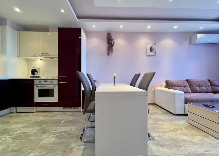 Appartamento чаролит / Charoite Burgas